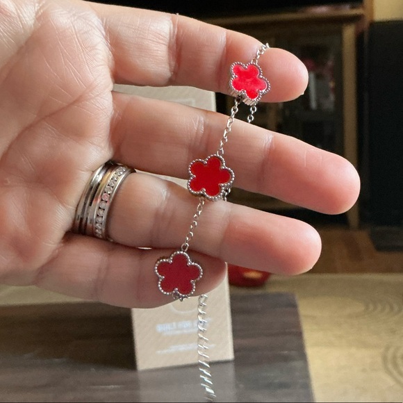 NWOT Moissanite Red Clover Stainless Steel bracelet 7-8.5” - Picture 2 of 2